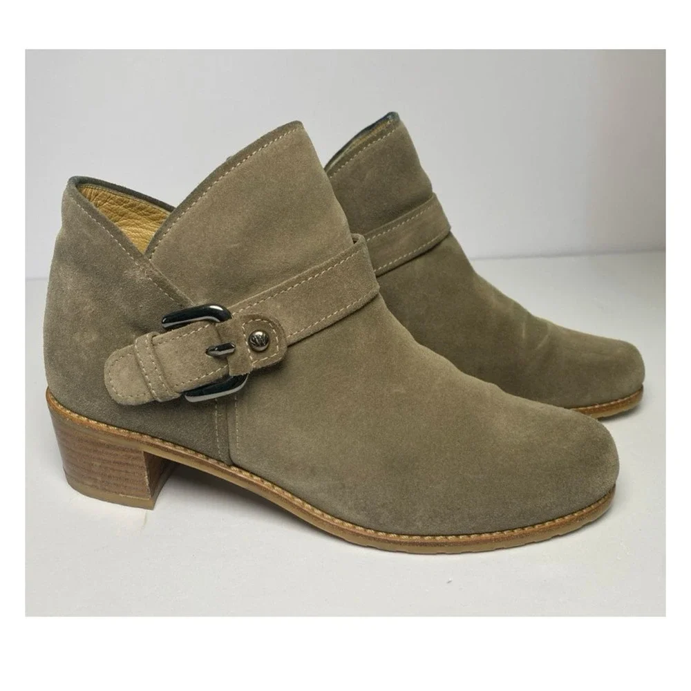 Stuart Weitzman Dude Taupe Suede Buckle Block‎ Heel Ankle Bootie Women Sz 8.5